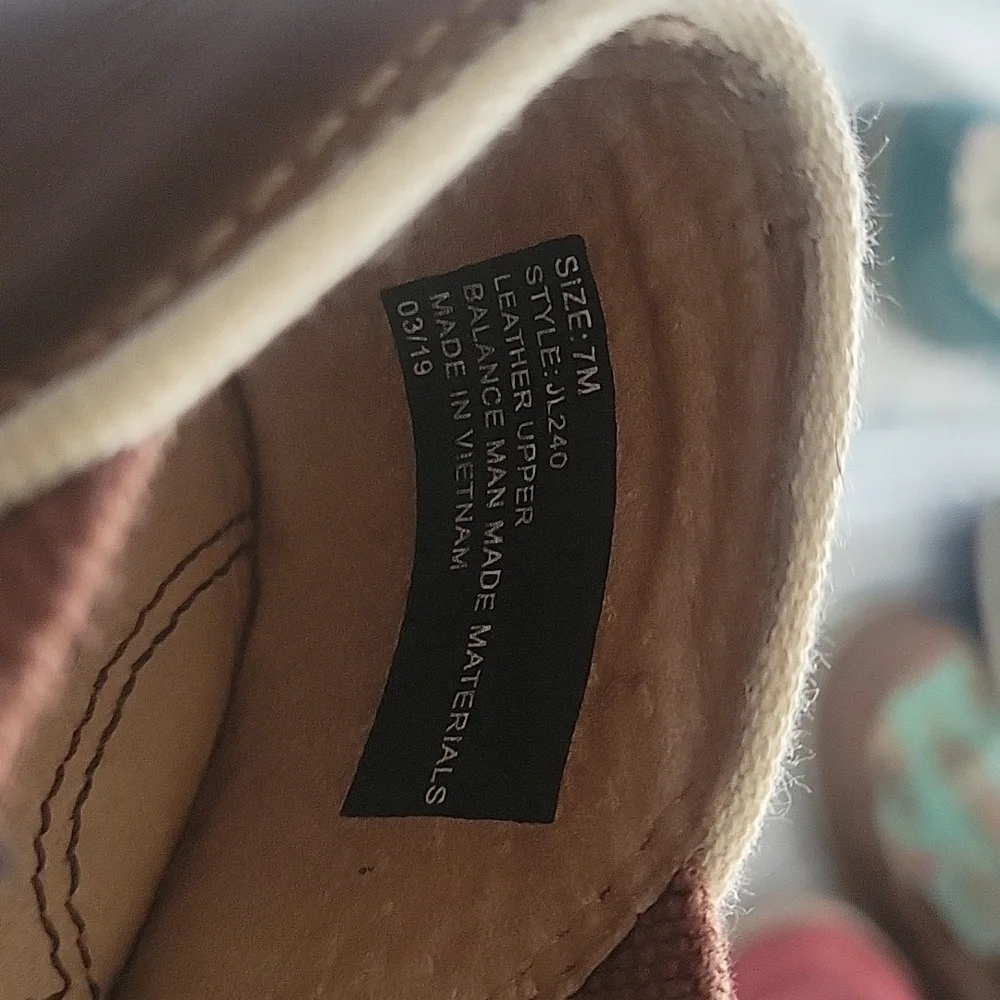 Women's Justin Slip-ons - Picture 7 of 7